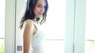 Chloe Riley Strips - лучшее порно 24/7 на HOTSEXVIDEOS24.COM