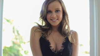 Meeting a Stranger at the Park - лучшее порно 24/7 на HOTSEXVIDEOS24.COM