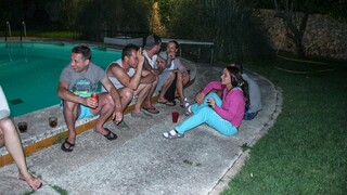 Teen Pool Party Gets Wet and Wild - лучшее порно 24/7 на HOTSEXVIDEOS24.COM