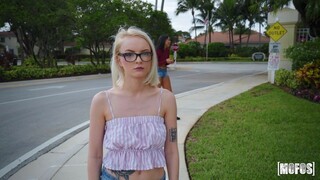Adriana's Amateur Blowjob Session - смотрите горячие секс видео на HOTSEXVIDEOS24.COM