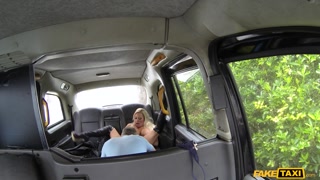 Rimming in a Moving Vehicle - лучшее порно 24/7 на HOTSEXVIDEOS24.COM
