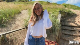 POV Pantsing: Conor Fucks Molly in the Tent - лучшее порно 24/7 на HOTSEXVIDEOS24.COM