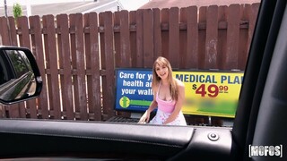 Reverse Cowgirl in the Bus: Lola Leda - лучшее порно 24/7 на HOTSEXVIDEOS24.COM