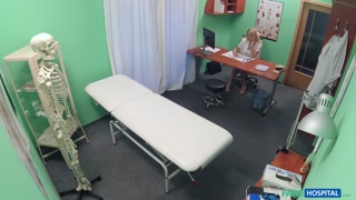 Office Seduction: Nurse Takes Control - лучшее порно 24/7 на HOTSEXVIDEOS24.COM