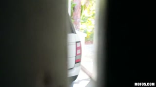 Brick Saves Abella from Danger - лучшее порно 24/7 на HOTSEXVIDEOS24.COM