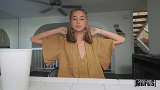 Blowjob Favor Turns into a Mess - лучшее порно 24/7 на HOTSEXVIDEOS24.COM