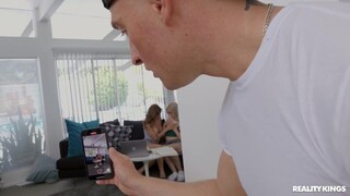 Amateur Threesome with Blowjob and Big Ass - лучшее порно 24/7 на HOTSEXVIDEOS24.COM