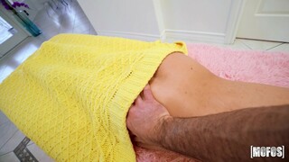 Alita Lee Gets Surprise Anal in Sneaky Interracial Scene - лучшее порно 24/7 на HOTSEXVIDEOS24.COM