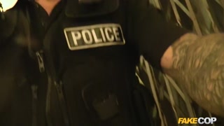 Elevator Blowjob for Police Officer - лучшее порно 24/7 на HOTSEXVIDEOS24.COM