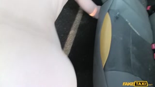 Spanking and Fucking with Jentina in the Taxi - лучшее порно 24/7 на HOTSEXVIDEOS24.COM