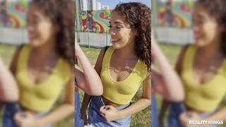 Gia OhMy & Friends Take on QB - смотрите горячие секс видео на HOTSEXVIDEOS24.COM