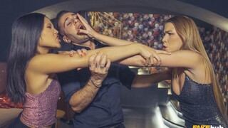 Facial Cum Swapping in the Club - смотрите горячие секс видео на HOTSEXVIDEOS24.COM