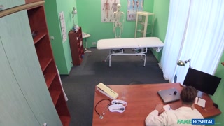 Amateur Babe Handjob for Doctor - лучшее порно 24/7 на HOTSEXVIDEOS24.COM