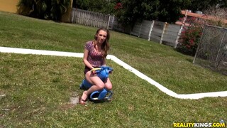 Cum Swallowing Foxy Roxy - лучшее порно 24/7 на HOTSEXVIDEOS24.COM