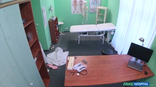 Cowgirl Fucks on Medical Office Desk - лучшее порно 24/7 на HOTSEXVIDEOS24.COM