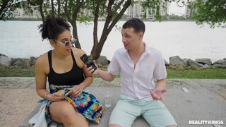 Amateur Blowjob from a Trimmed Latina - смотрите горячие секс видео на HOTSEXVIDEOS24.COM