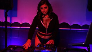 Latina Ella Knox Enjoys Blowjob - лучшее порно 24/7 на HOTSEXVIDEOS24.COM