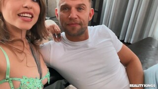 Footjob and Cumshot in Hotel - лучшее порно 24/7 на HOTSEXVIDEOS24.COM