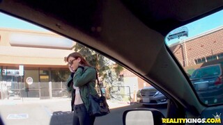 Amateur Blowjob Break - смотрите горячие секс видео на HOTSEXVIDEOS24.COM