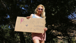  Young and Free: Hippies Do It Better  - лучшее порно 24/7 на HOTSEXVIDEOS24.COM