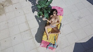 Milf Masturbates By The Pool - лучшее порно 24/7 на HOTSEXVIDEOS24.COM