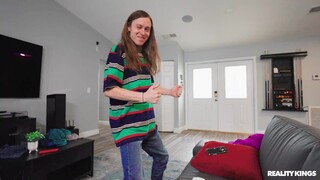 Cheating Stepmom's Facial - лучшее порно 24/7 на HOTSEXVIDEOS24.COM