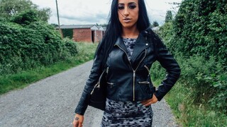Skyler's Shaved Pussy Gets Played - лучшее порно 24/7 на HOTSEXVIDEOS24.COM