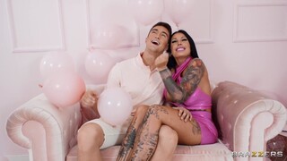 Jenna Swhite’s Bubble Butt in Reverse Cowgirl - лучшее порно 24/7 на HOTSEXVIDEOS24.COM