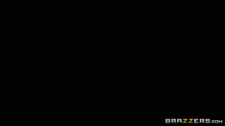 Pierced MILF Gets Titty Fucked - лучшее порно 24/7 на HOTSEXVIDEOS24.COM