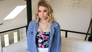 Shy First Timer Aubrey Sinclair Takes Big Cock - смотрите горячие секс видео на HOTSEXVIDEOS24.COM