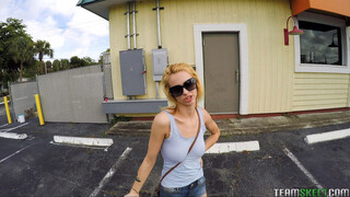 Cash for Public Sex - Lilli Dixon & Bruno Dickemz Go Wild - лучшее порно 24/7 на HOTSEXVIDEOS24.COM