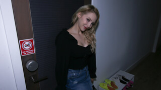 My Stepmom Wants My Tongue in Her Pussy - Alix Lynx - лучшее порно 24/7 на HOTSEXVIDEOS24.COM