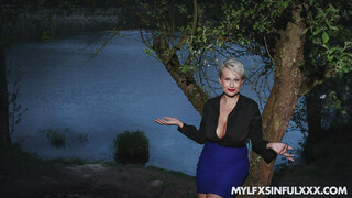 MILF Angel Wicky Explores Fairytale Garden - лучшее порно 24/7 на HOTSEXVIDEOS24.COM