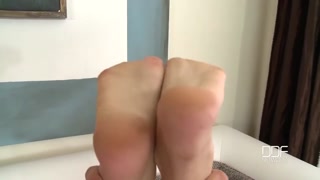 Hanna Montada - Fetish Foot Fun with Redhead - лучшее порно 24/7 на HOTSEXVIDEOS24.COM