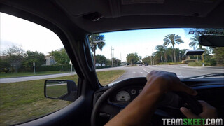 Teen Pickup: Ashley Gets Towed Hard - лучшее порно 24/7 на HOTSEXVIDEOS24.COM