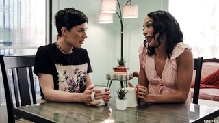 Interracial Lesbian Fun with Natural Tits Alexis Tae and Olive Glass - лучшее порно 24/7 на HOTSEXVIDEOS24.COM