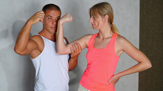 Blonde Fitness Babe Aria Logan Sucks & Fucks - лучшее порно 24/7 на HOTSEXVIDEOS24.COM