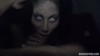 Dark Fantasy: Fetish Deepthroat in Horror Sex Scene - лучшее порно 24/7 на HOTSEXVIDEOS24.COM