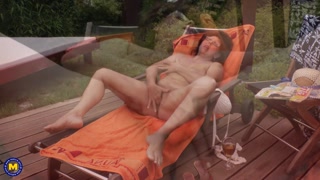 Big ass Gigi spreads her hairy pussy by the pool - лучшее порно 24/7 на HOTSEXVIDEOS24.COM
