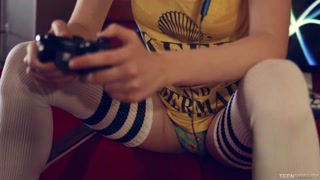 Young & Nerdy Jay Taylor Pleases Ryan Madison with Hot Handjob - лучшее порно 24/7 на HOTSEXVIDEOS24.COM