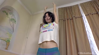 Hairy Brunette Ramira Strips and Plays with Herself - лучшее порно 24/7 на HOTSEXVIDEOS24.COM