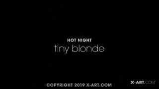 Naughty Blonde Teen Night - лучшее порно 24/7 на HOTSEXVIDEOS24.COM