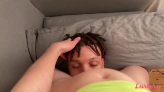 Oja and Sugar Get Off on the Sofa - лучшее порно 24/7 на HOTSEXVIDEOS24.COM