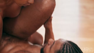 Black Guy Fucks Shemale in 69 Position - лучшее порно 24/7 на HOTSEXVIDEOS24.COM