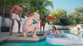 Cuckold Wife Cherie Sucks Multiple Black Cocks - лучшее порно 24/7 на HOTSEXVIDEOS24.COM