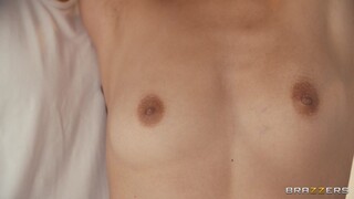 Anya Krey’s little boobs bounce while getting side fucked - лучшее порно 24/7 на HOTSEXVIDEOS24.COM