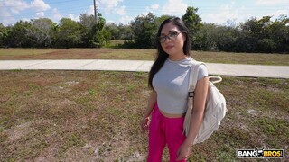 Loa Latina's Natural Tits Bounce - лучшее порно 24/7 на HOTSEXVIDEOS24.COM