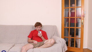 Big Ass Stepmom Eva Jayne Can't Hide Her Naughty Side - лучшее порно 24/7 на HOTSEXVIDEOS24.COM