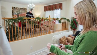 Christmas Fucking with a Tattooed MILF & Facial - лучшее порно 24/7 на HOTSEXVIDEOS24.COM
