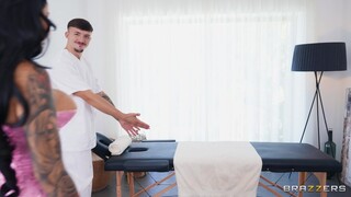 Massage Turns into Fuckfest - лучшее порно 24/7 на HOTSEXVIDEOS24.COM